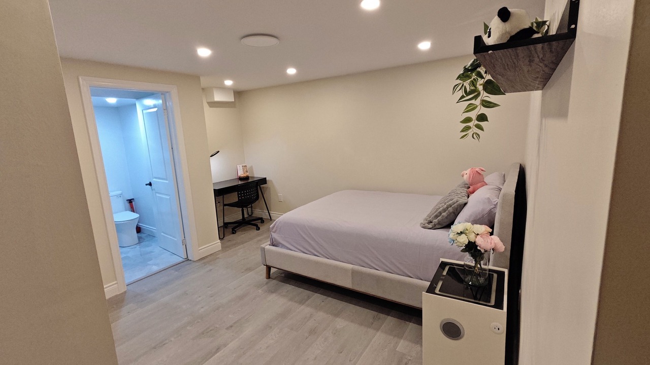 Photo of Bedroom in Richmond Hill