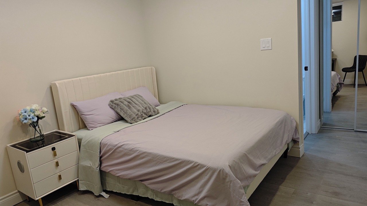 Photo of Bedroom in Richmond Hill