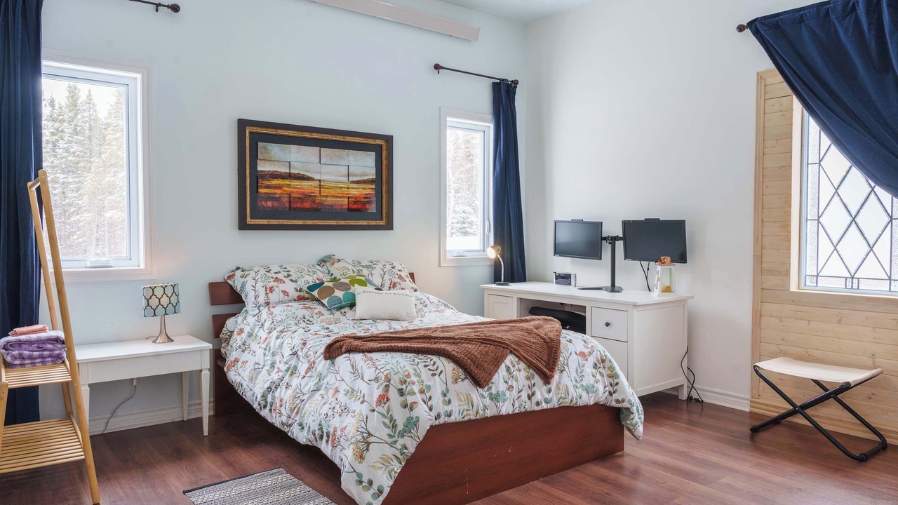 Photo of Bedroom in Rouyn-Noranda