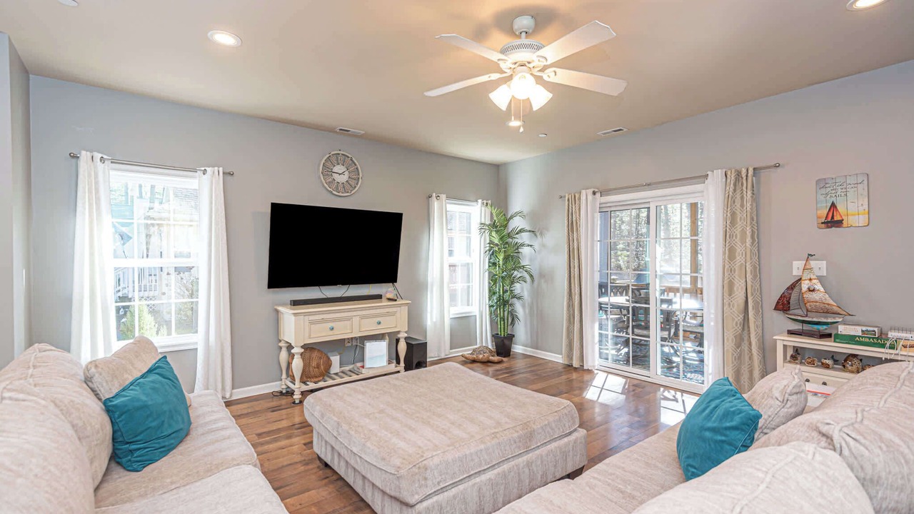 Photo of Livingroom in Ocean Pines
