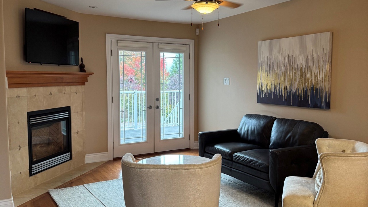 Photo of Livingroom in Munster Hamlet - Richmond