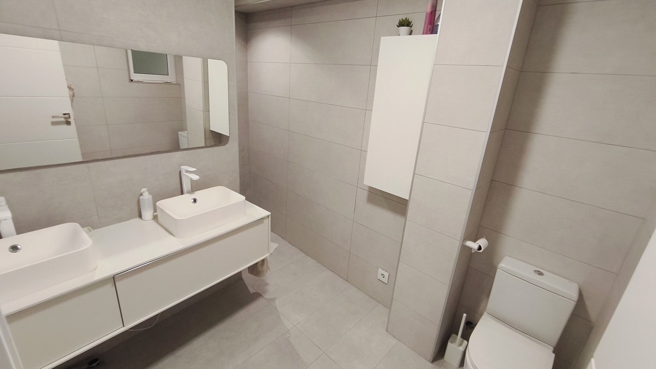 Photo of Bathroom in Benicalap