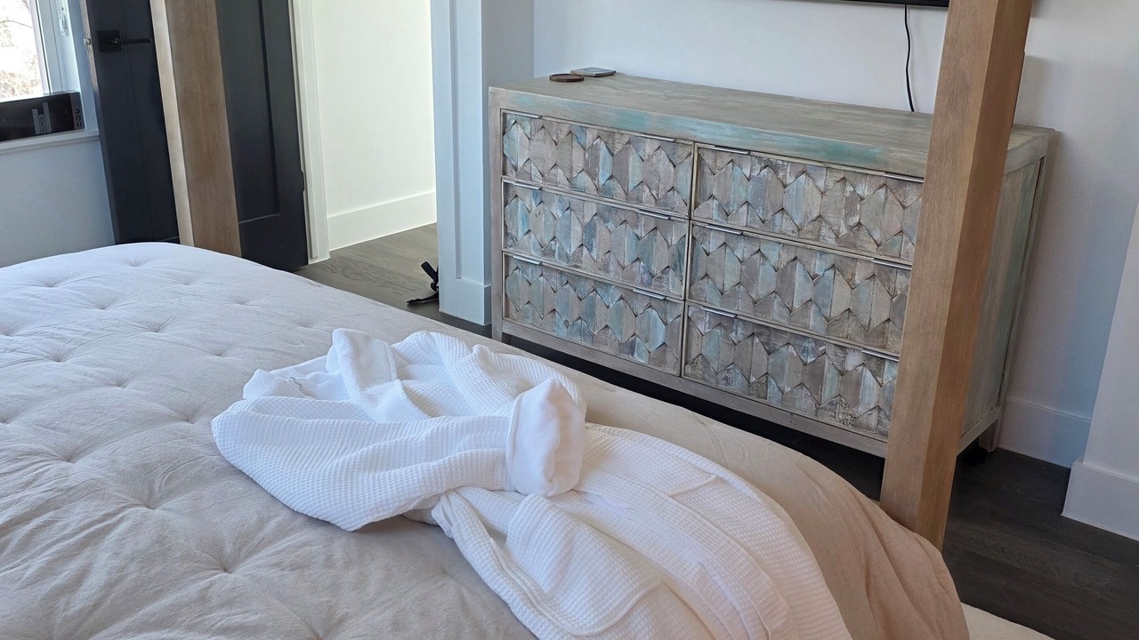 Photo of Bedroom in MLK
