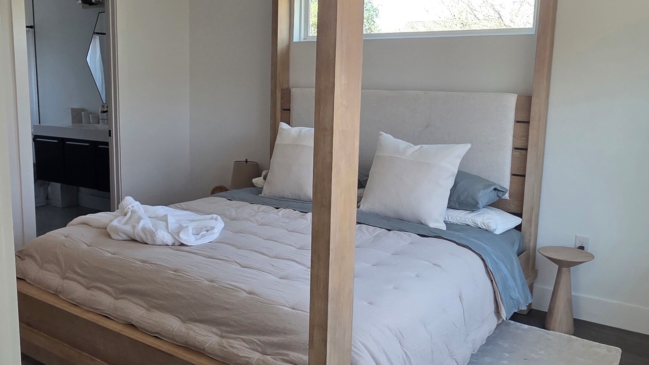 Photo of Bedroom in MLK