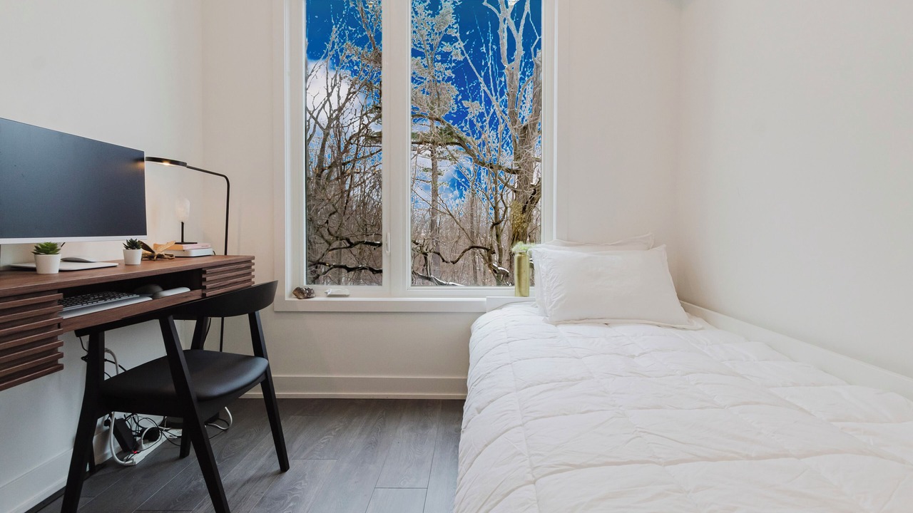 Photo of Bedroom in Erin Mills
