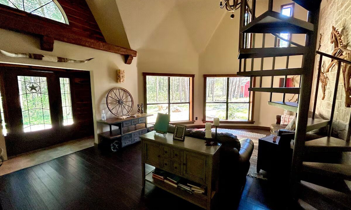 Photo of Livingroom in Albany