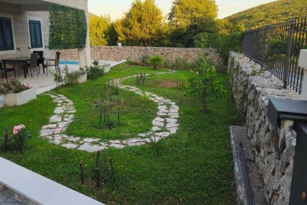 Photo of Outdoor in urinici