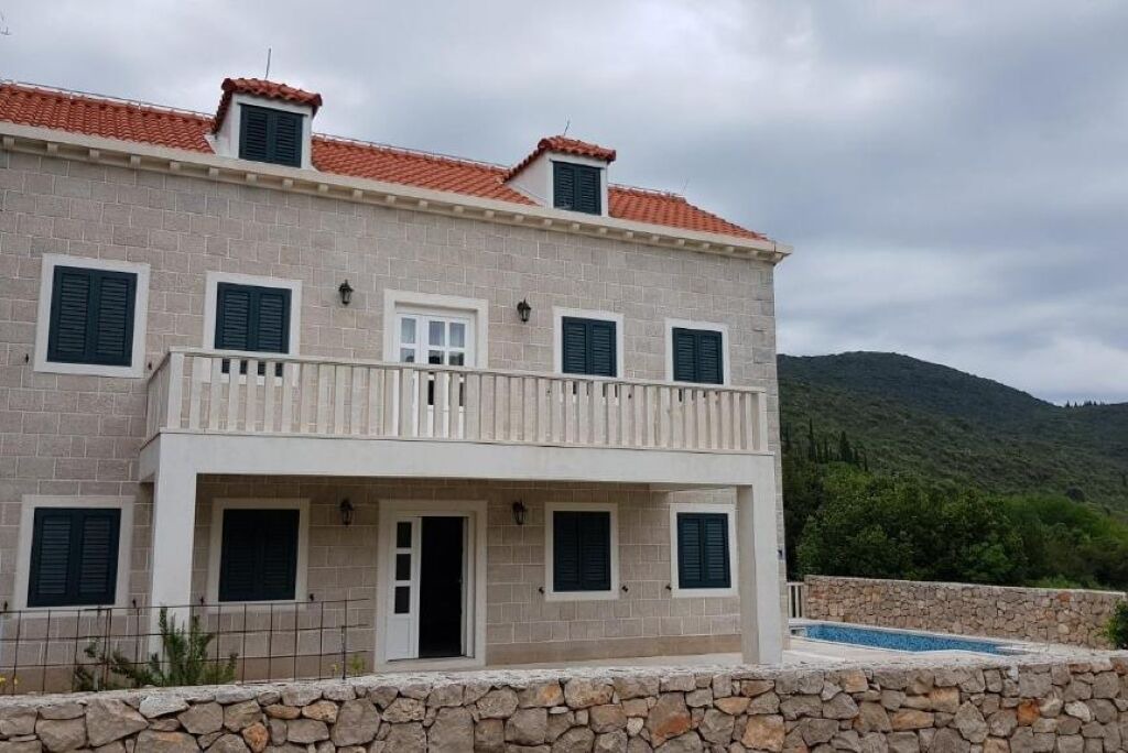 Photo of Outdoor in urinici