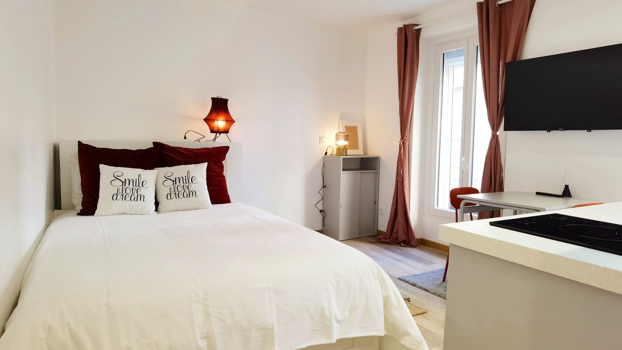 Photo of Bedroom in 19th Arrondissement