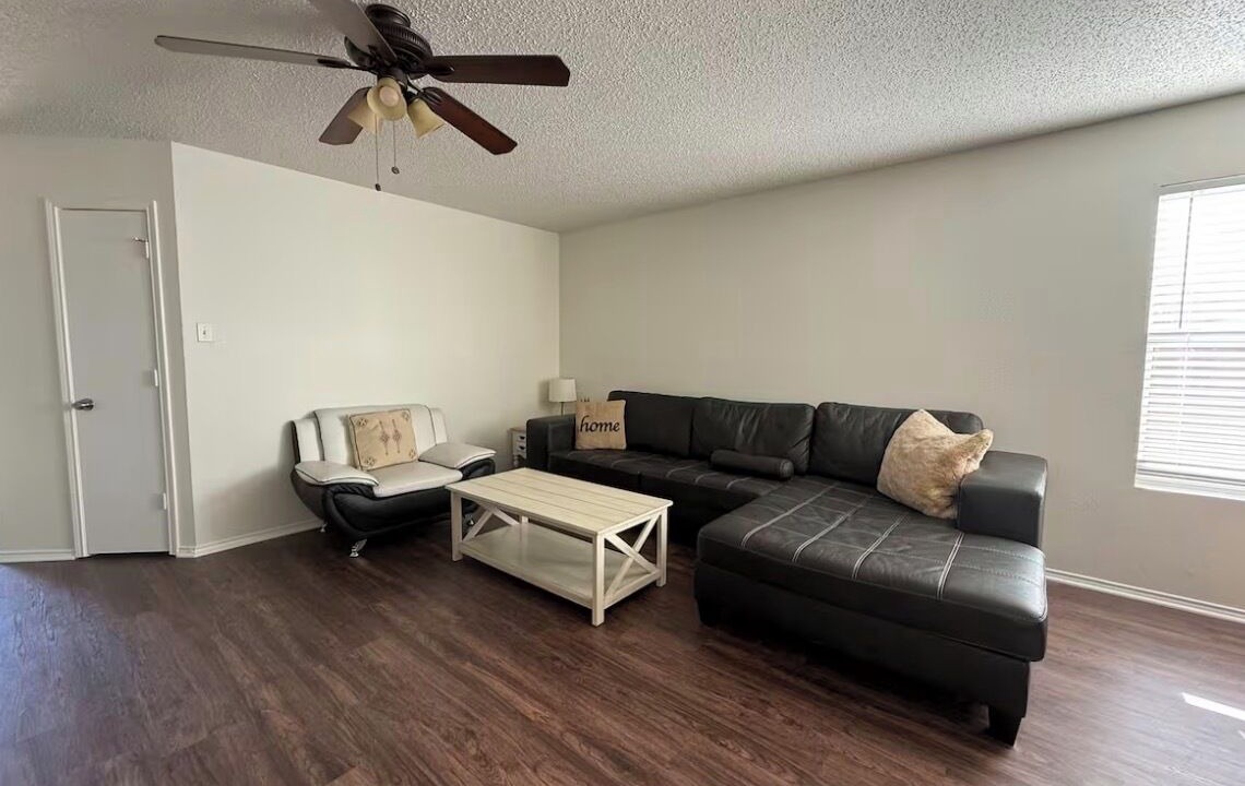 Photo of Livingroom in Mesquite