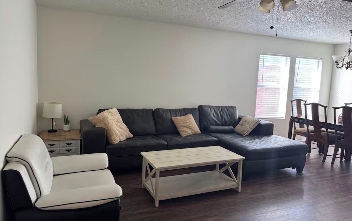 Photo of Livingroom in Mesquite
