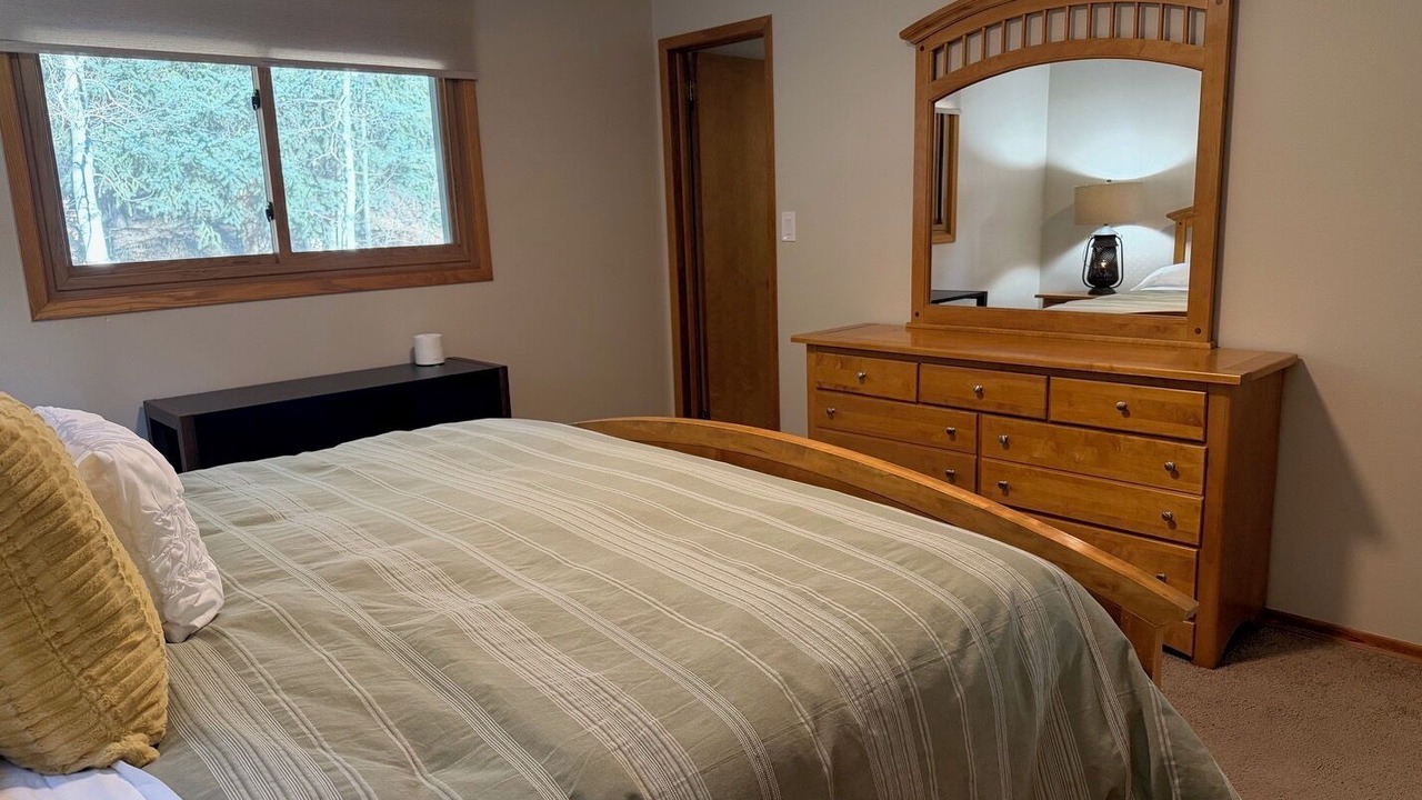 Photo of Bedroom in Idaho Springs