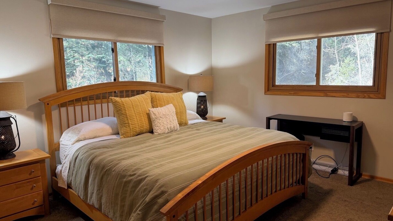 Photo of Bedroom in Idaho Springs