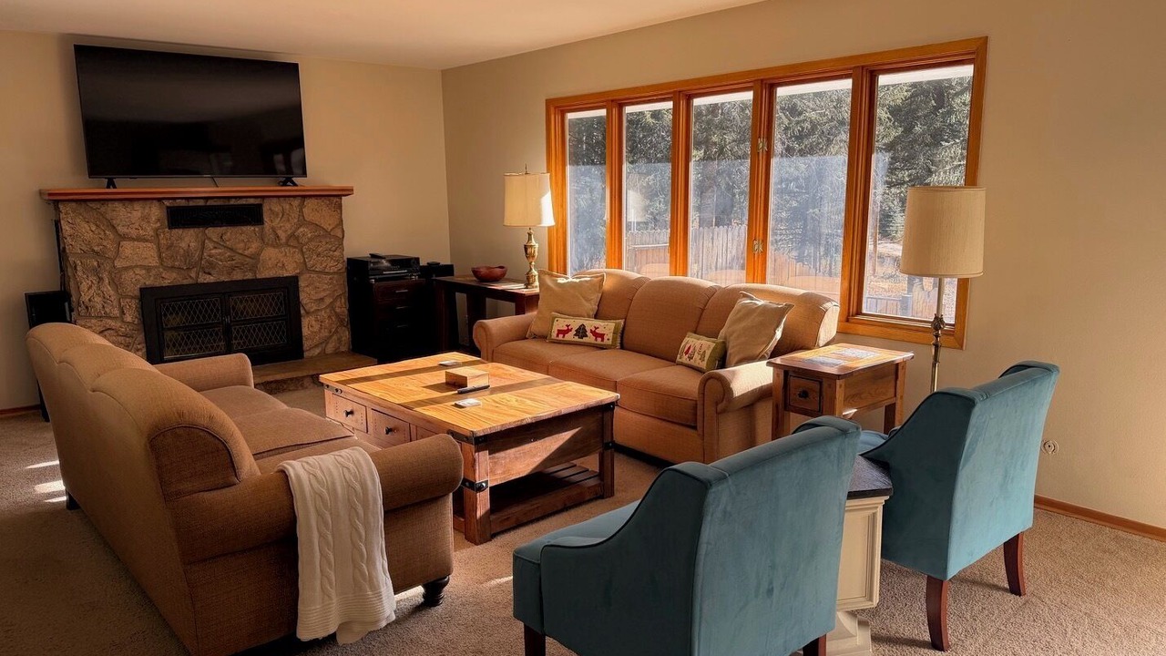 Photo of Livingroom in Idaho Springs
