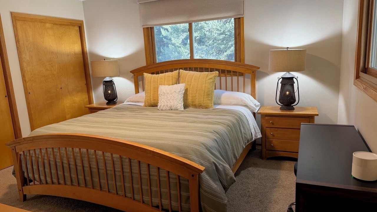 Photo of Bedroom in Idaho Springs