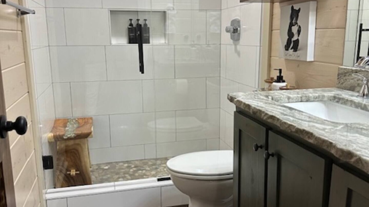 Photo of Bathroom in Golden