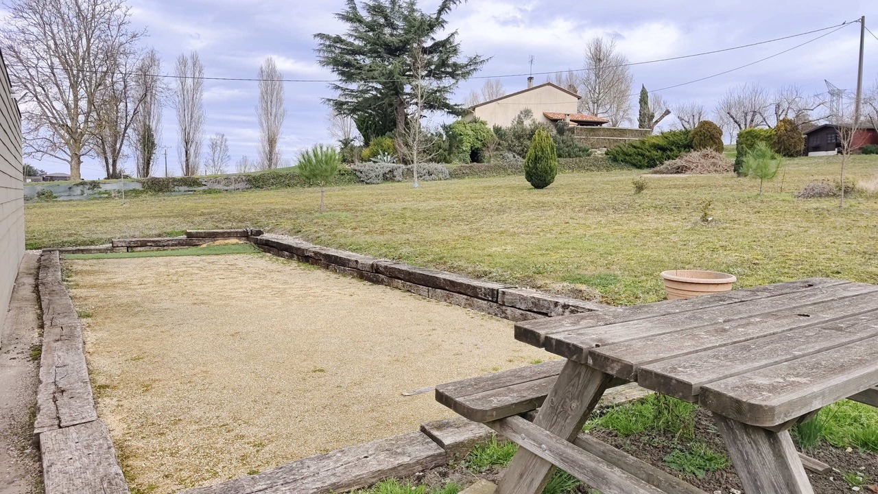 Photo of Outdoor in Grateloup-Saint-Gayrand