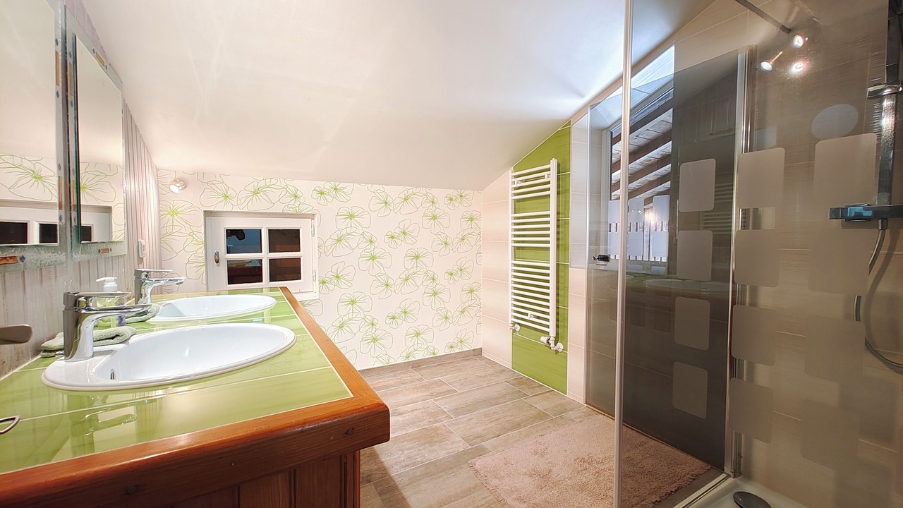 Photo of Bathroom in Grateloup-Saint-Gayrand