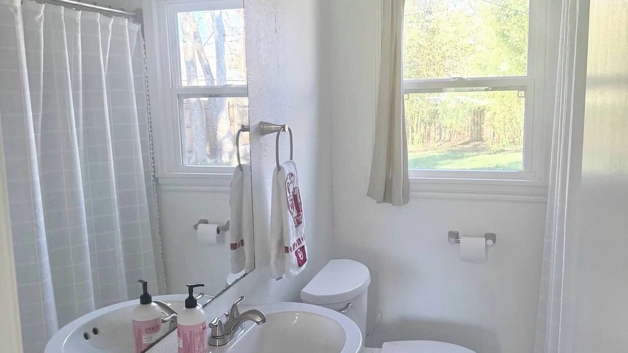 Photo of Bathroom in Norman