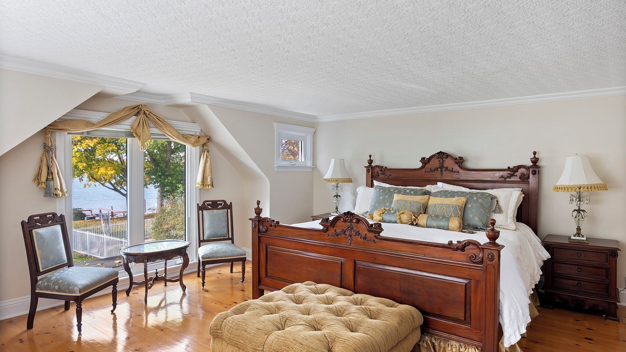 Photo of Bedroom in Amherstburg