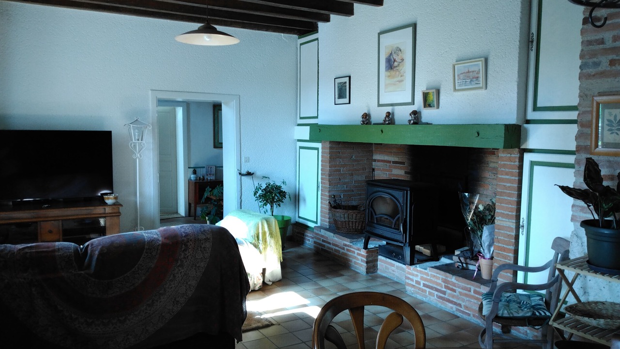 Photo of Livingroom in Saint-Vincent-Lespinasse