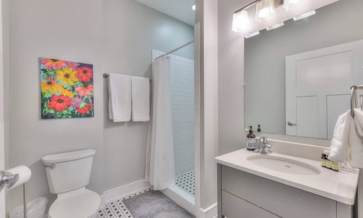Photo of Bathroom in 12 South