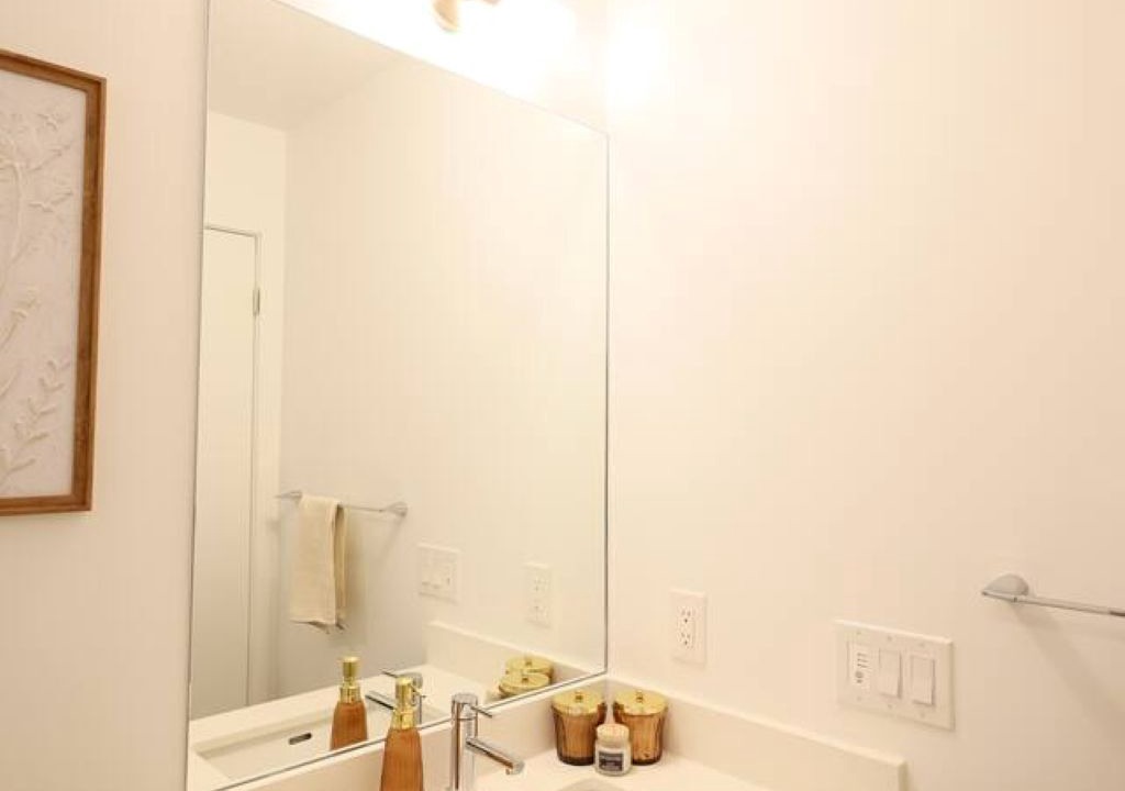 Photo of Bathroom in Downtown Mississauga