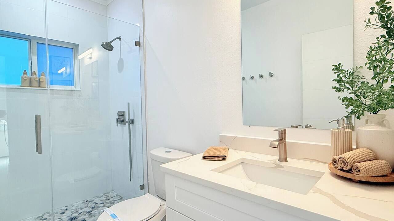 Photo of Bathroom in Jacarandas