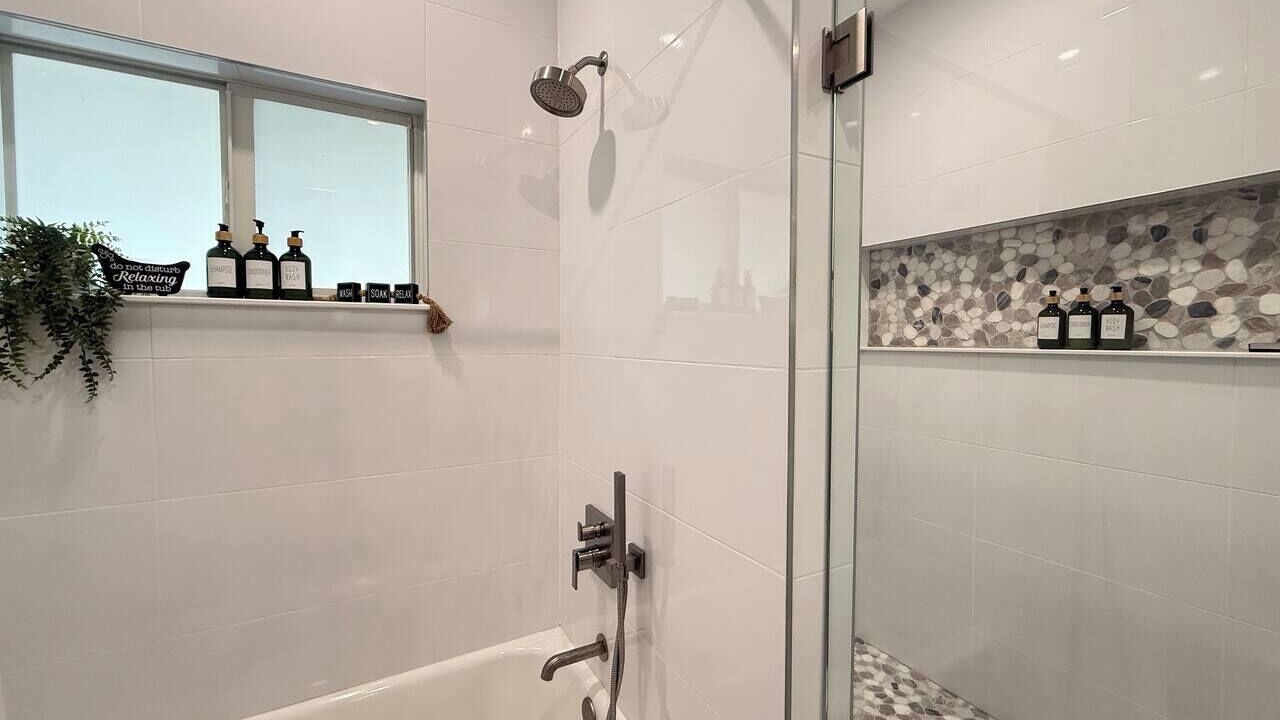 Photo of Bathroom in Jacarandas