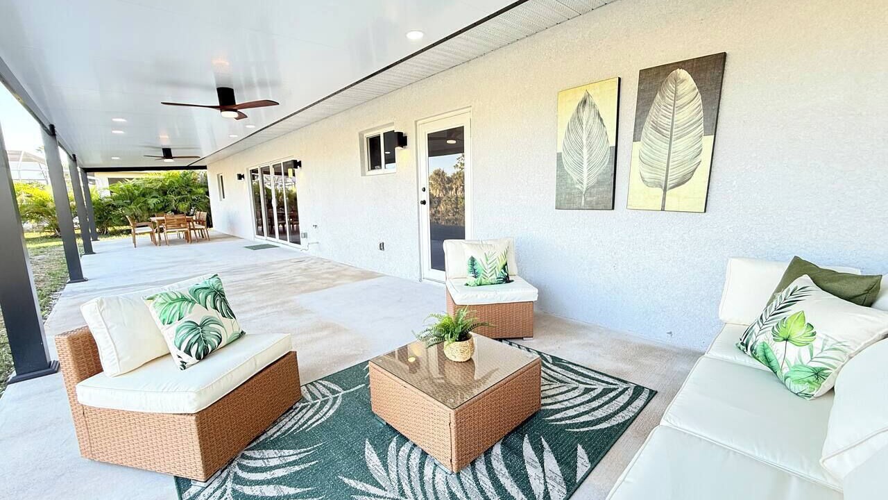 Photo of Patio Balcony in Jacarandas