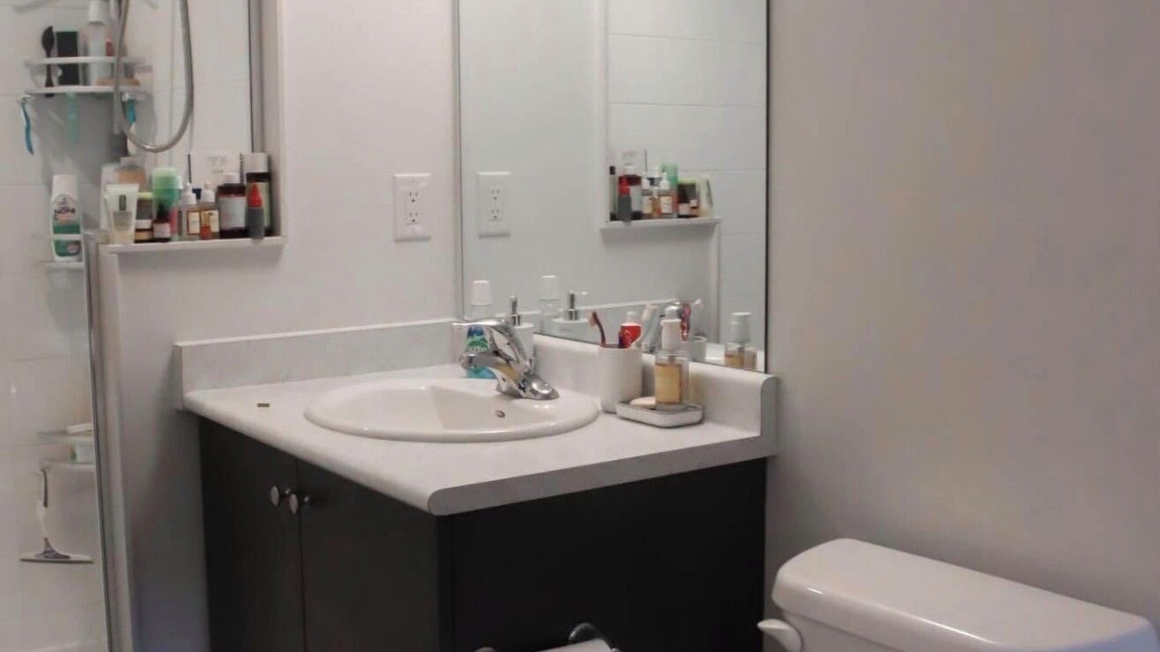 Photo of Bathroom in Caledonia