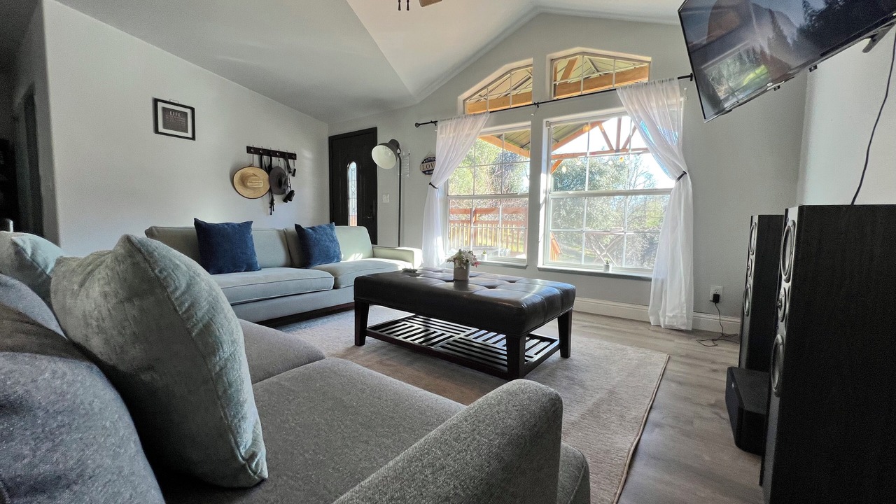 Photo of Livingroom in Mariposa