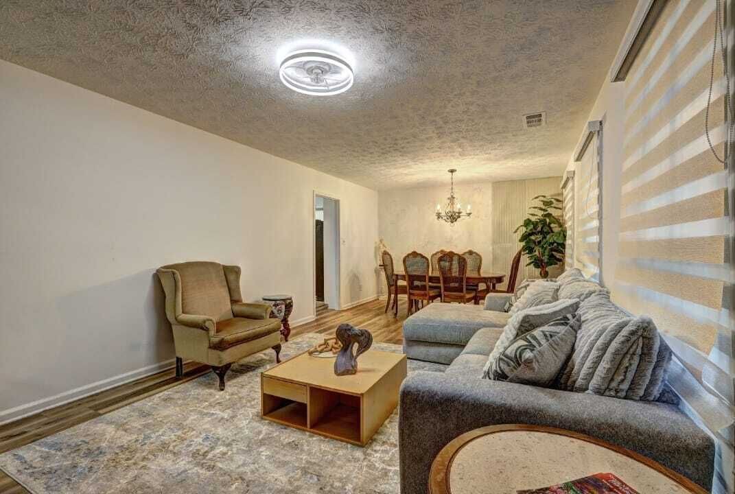 Photo of Livingroom in Stone Mountain