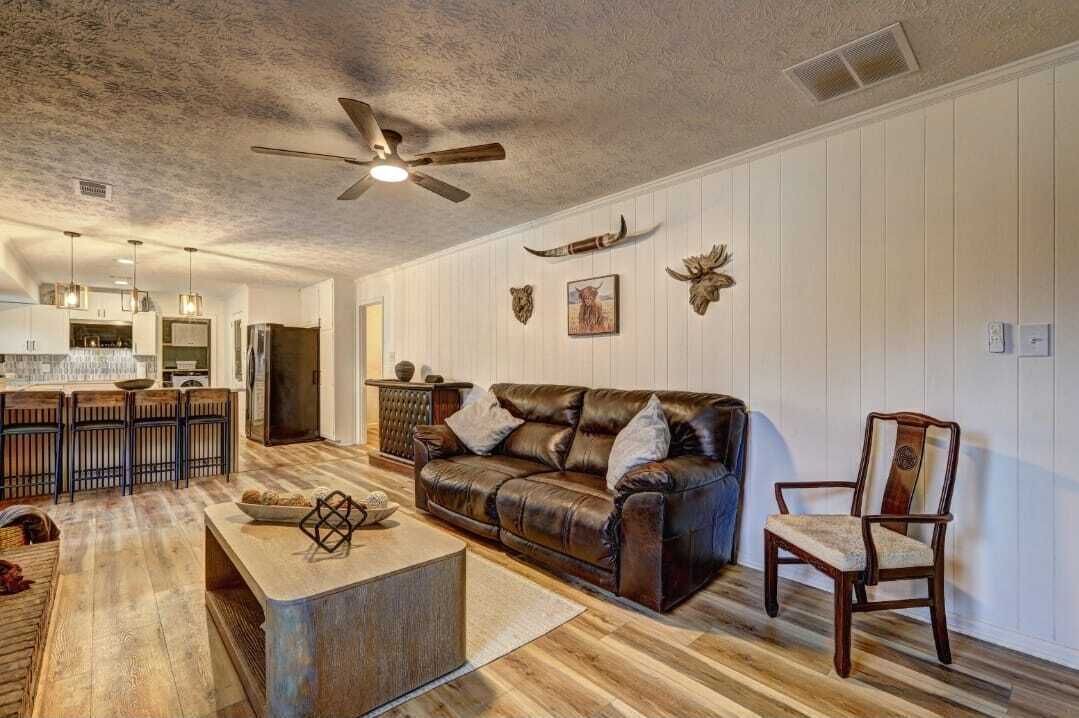 Photo of Livingroom in Stone Mountain
