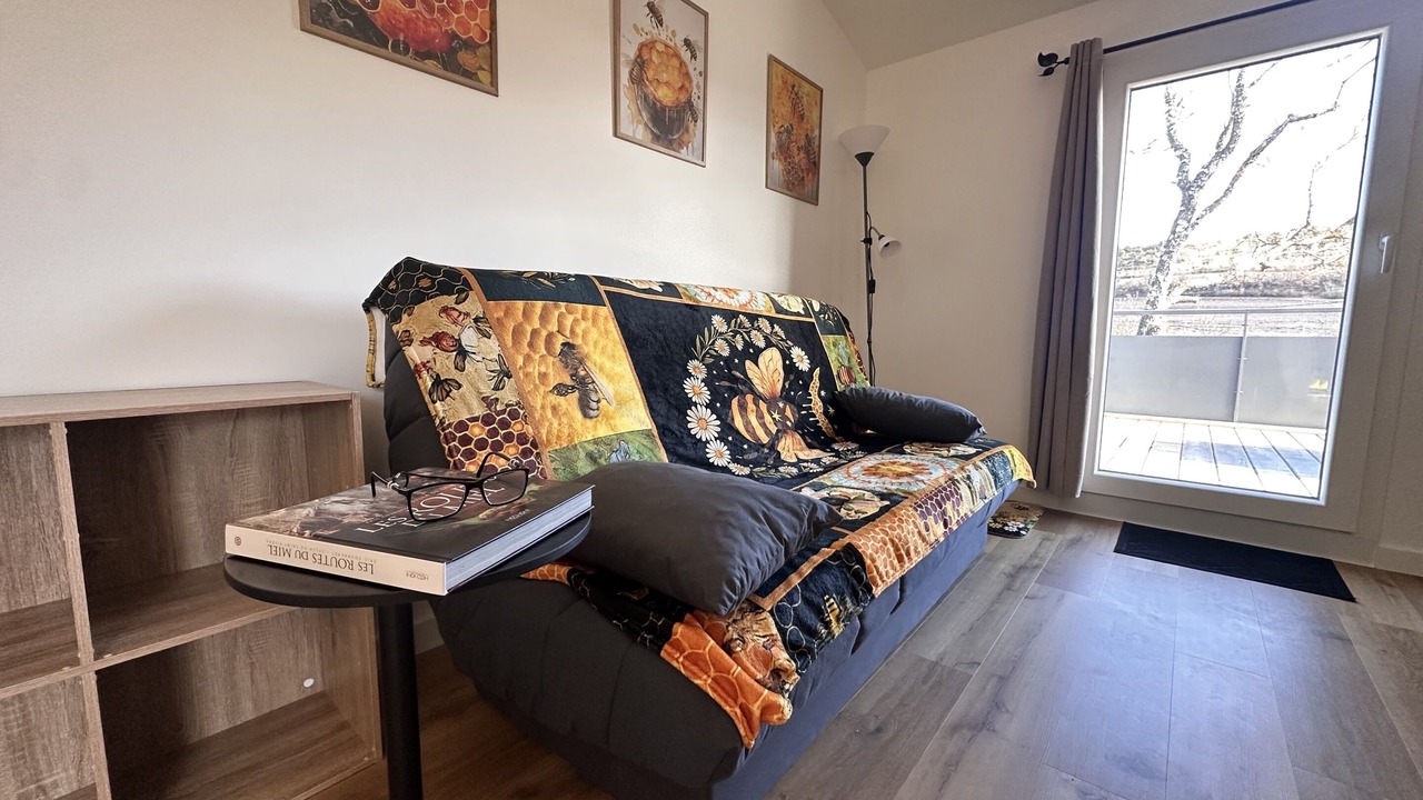 Photo of Livingroom in Saint-Michel-l'Observatoire