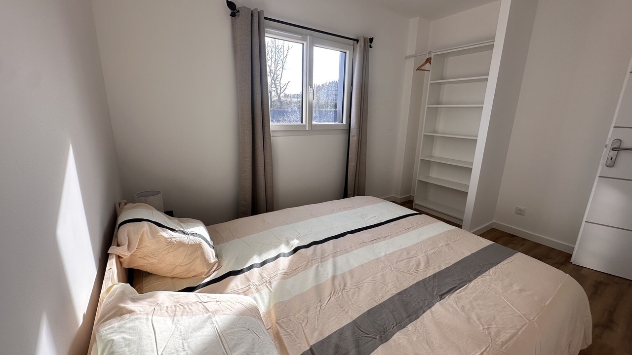 Photo of Bedroom in Saint-Michel-l'Observatoire