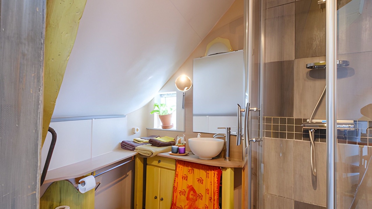 Photo of Bathroom in La Chapelle-sur-Loire