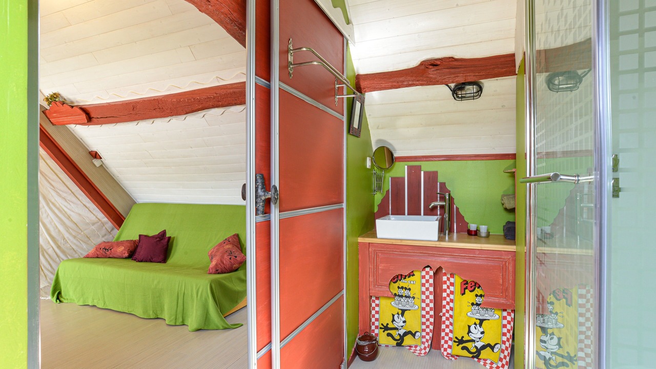 Photo of Bedroom in La Chapelle-sur-Loire