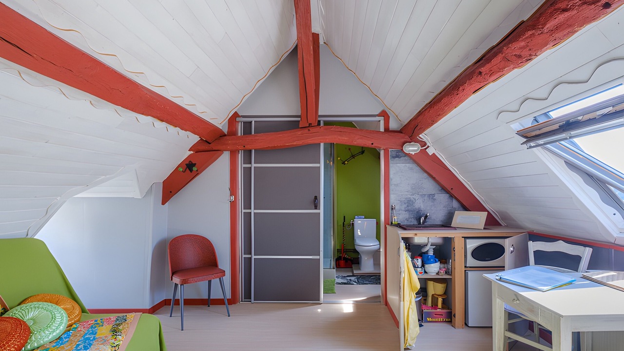 Photo of Bedroom in La Chapelle-sur-Loire