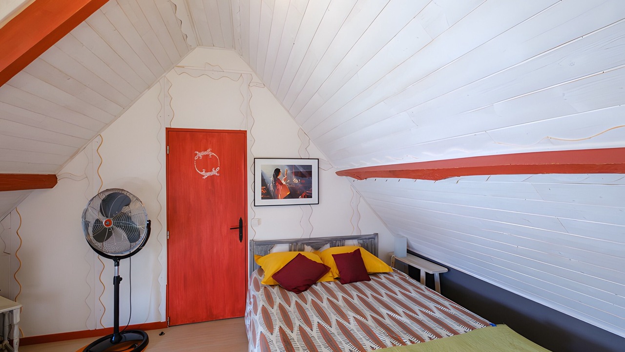 Photo of Bedroom in La Chapelle-sur-Loire