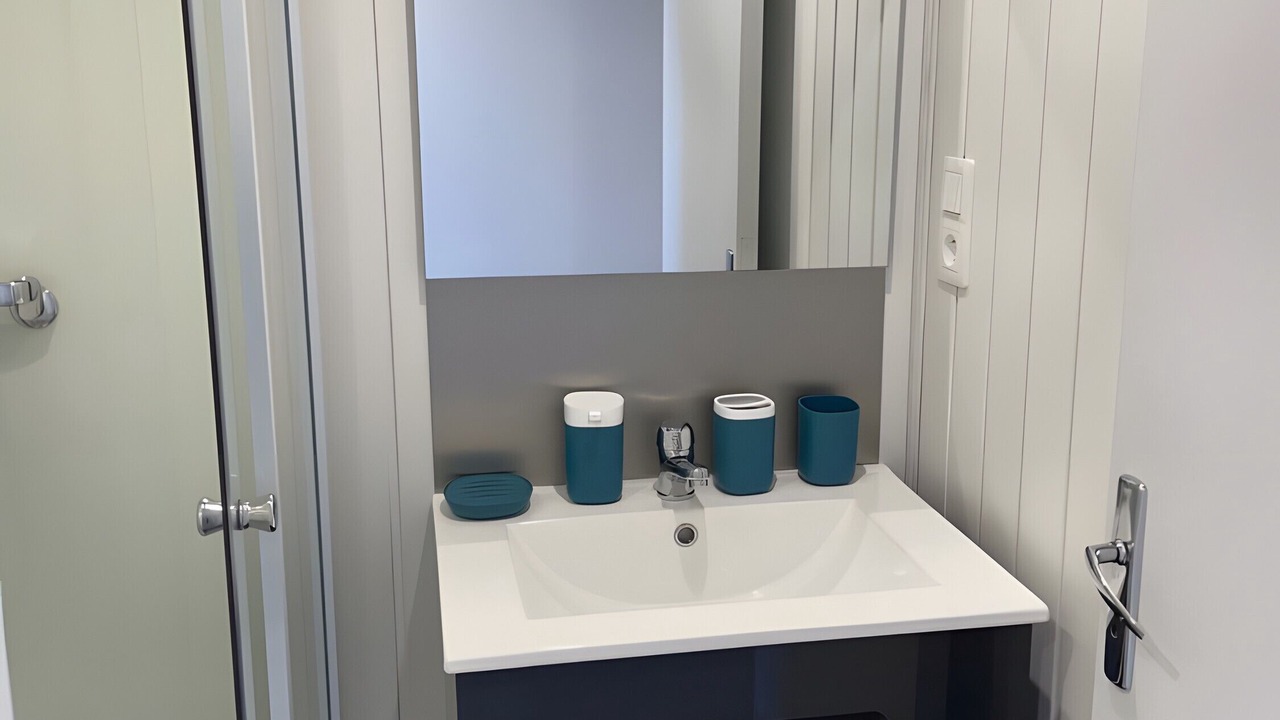 Photo of Bathroom in Fabrezan