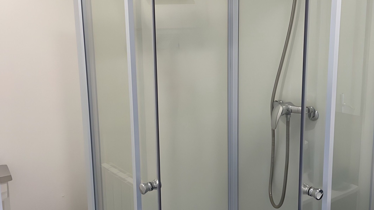 Photo of Bathroom in Fabrezan