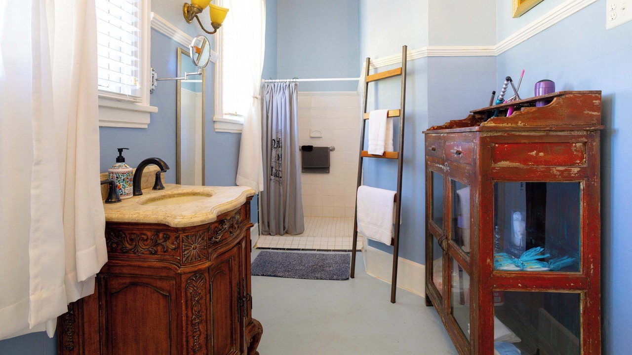 Photo of Bathroom in Comfort