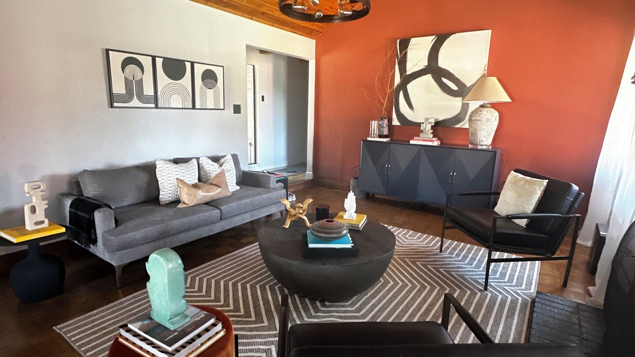 Photo of Livingroom in Far North Dallas