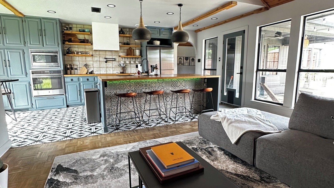 Photo of Livingroom in Far North Dallas