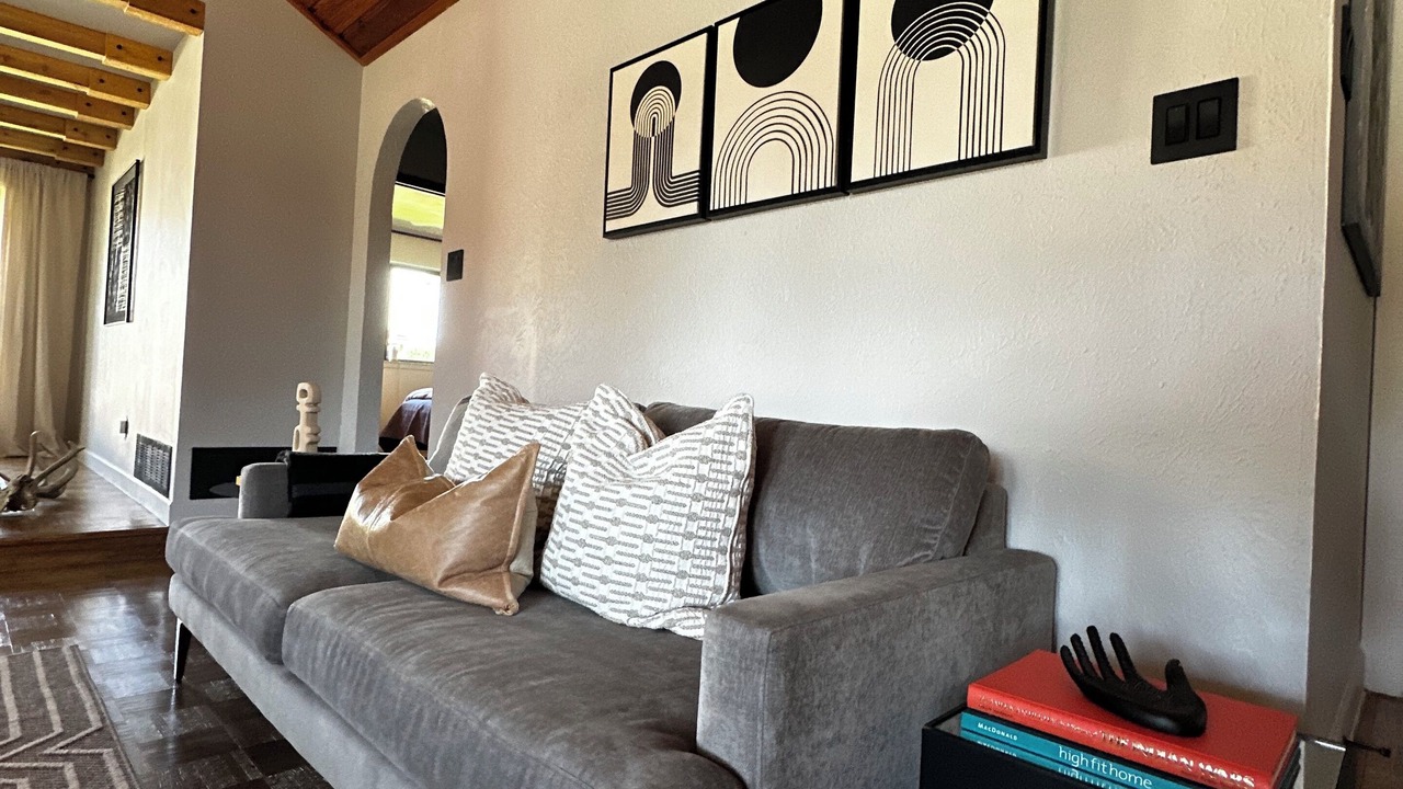 Photo of Livingroom in Far North Dallas