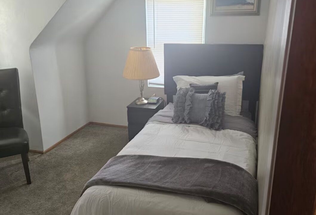 Photo of Bedroom in Des Plaines