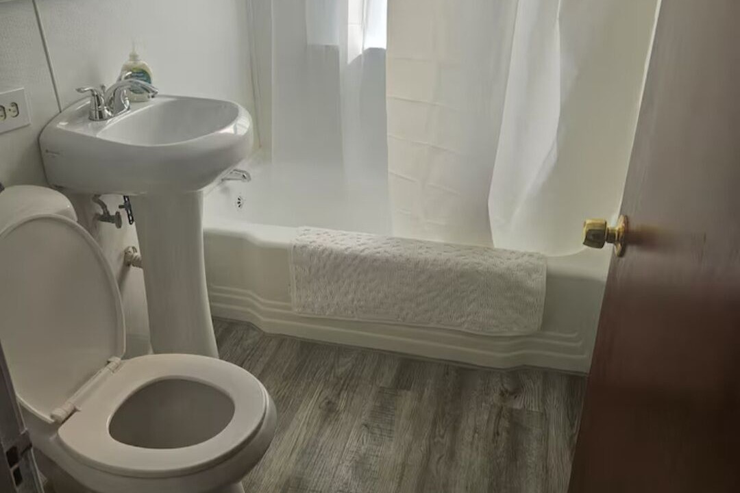 Photo of Bathroom in Des Plaines