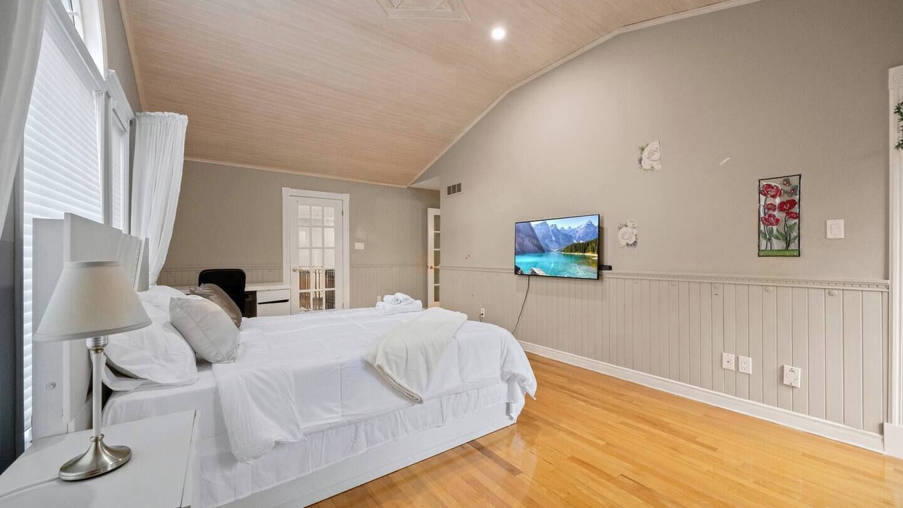 Photo of Bedroom in Burlington
