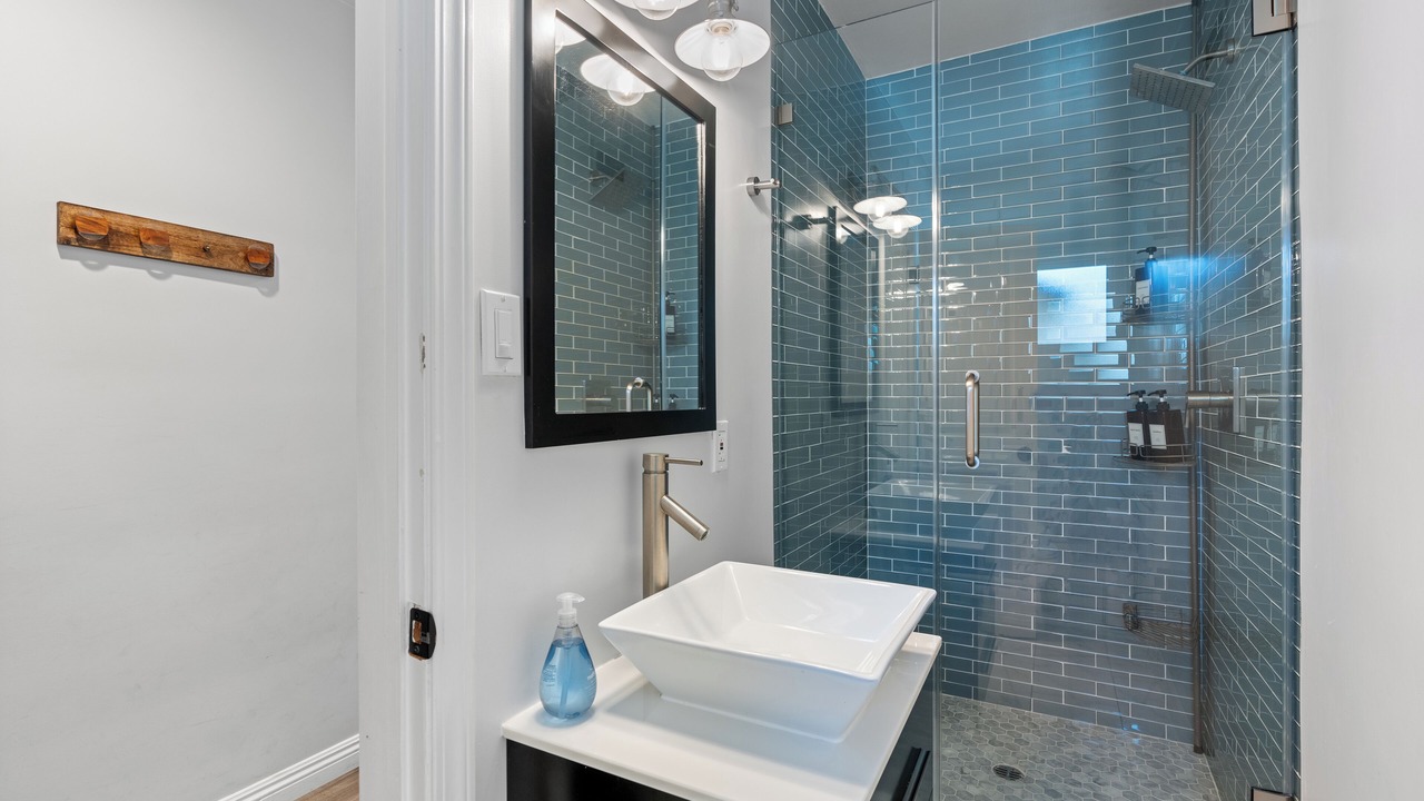 Photo of Bathroom in Van Nuys